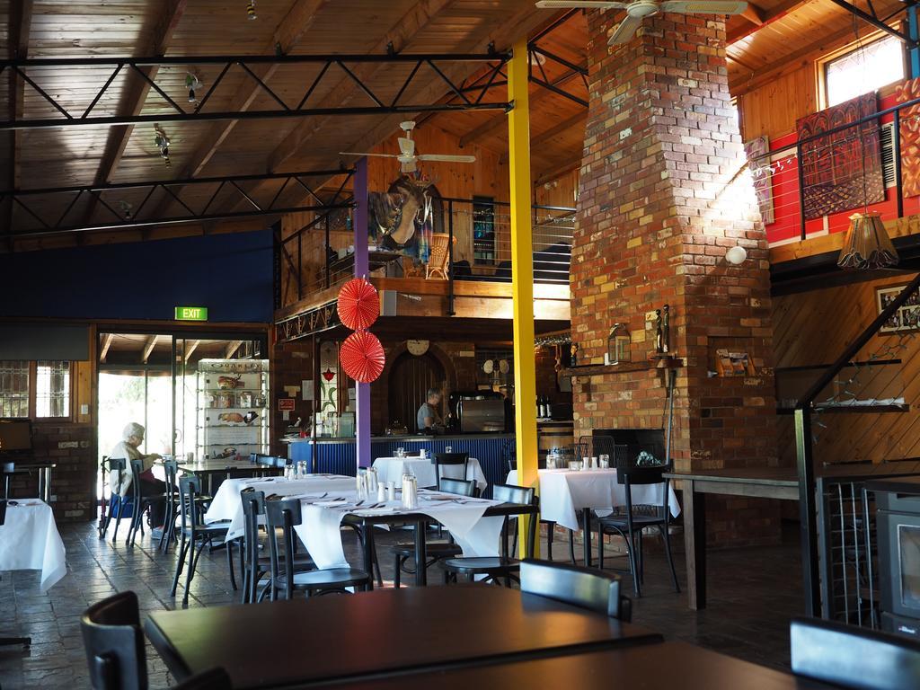 Moonbeam Cottages & Rainbow Cafe Moonambel المظهر الخارجي الصورة