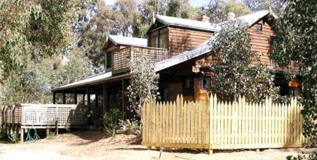 Moonbeam Cottages & Rainbow Cafe Moonambel المظهر الخارجي الصورة